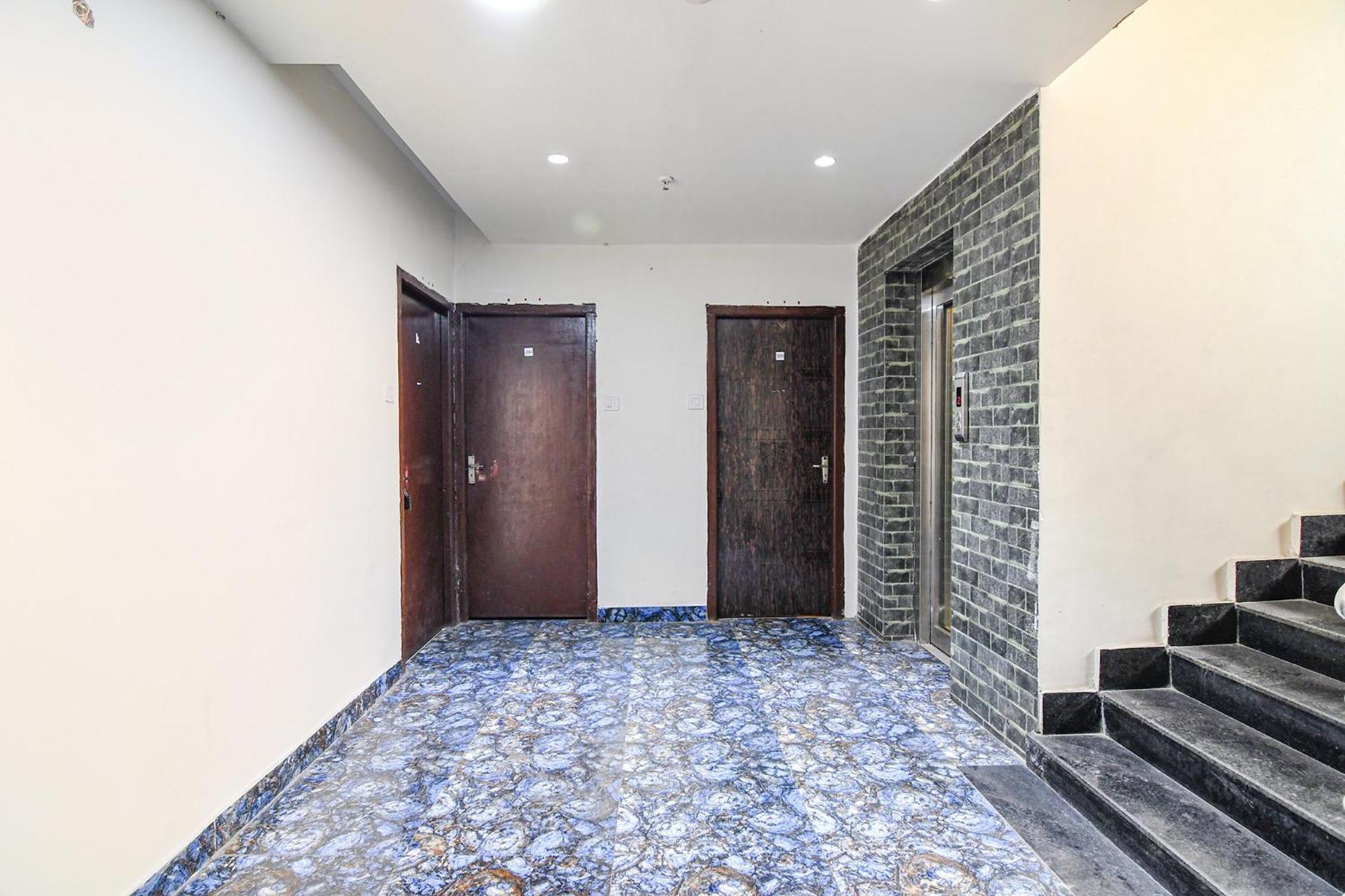 Fabhotel Grand Hazra Inn - Nr Ballygunge Station Калькутта Экстерьер фото